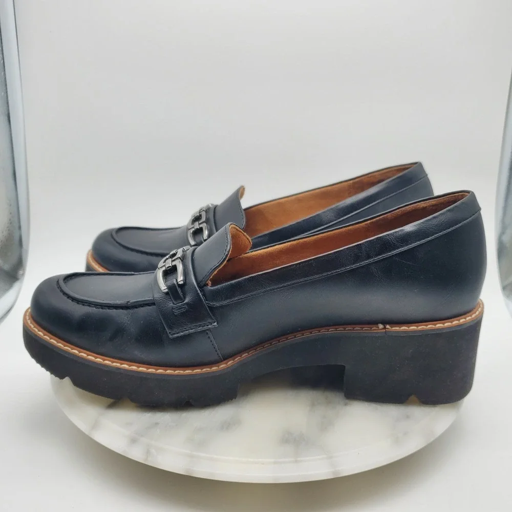 Naturalizer brand style